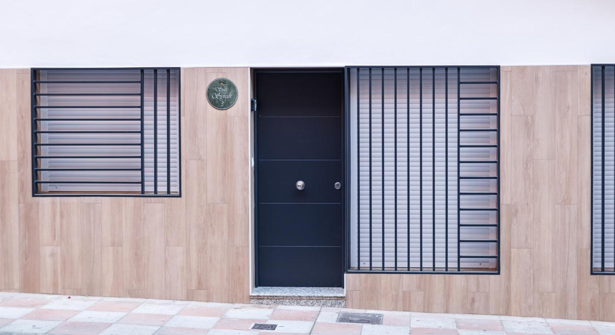 Apartamentos Luxury Suites Syrah 알멘드랄레호 외부 사진